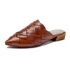 Женские тапочки 2,5 см с плоским носком из натуральной кожи, женские модельерские роскошные летние элегантные сандалии, этническая обувь
