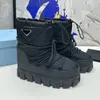 Designers clássicos mulher luxo gabardine après botas de esqui 1u007n moda quente botas de neve com cordão de metal esmaltado triângulo bota de chuva de sola grossa