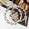 Stud Srcoi Cold Color Thick Metal Appronsation Twist Circle örhängen Fashionabla våg Koncis geometri Hoop för Women Girl 231019