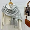 Echarpe Scarf Hijab Designer Women Cashmere Scarf Full Letter Printed Scarves Man Soft Touch Warm Wraps with Tags Autumn Winter Long