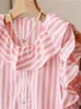 Blusas de mujer 2023, camisa informal a rayas con volantes, plisada, cuello redondo, de un solo pecho, dulce sin mangas y Top