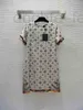 Gatastilklänningar Designer 2023 Ny Summer Autumn O Neck Short Sleeve Fashion Runway Dress Märke Samma kvinnor HMRZ U6UM