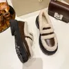 Scarpe eleganti Mocassino di lusso in similpelle foderato con tosatura con suola carrarmato da donna invernale caldo peluche slip on piattaforma in nero marrone taglie forti 231019