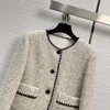 Kvinnors jackor Ankomst 2023 Autumn Clothes Fashion Beige Women Coat med knappar Eleganta Office Ladies Blazer