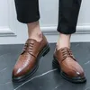 Chaussures habillées en cuir pour hommes bout pointu confortable résistant à l'usure mode décontractée affaires style explosif printemps et automne poussée principale