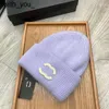 Designer New Eanie Luxury Beanie Knitwear Alphabet Winter Warmth Versatile Beanie Sticked Hat Letter Hat Christmas Gift Hat 7 Färger Mycket kvinnor Mens Sticked Hat