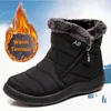 Bottes Bottes de neige imperméables femmes garder au chaud bottines pour femmes léger semelle épaisse fermeture éclair conception hiver rembourré coton chaussures Botas Mujer 231019