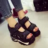 Sandali da donna con paillettes bling con zeppa e zeppa sportivi lucidi casual scarpe con tacco super alto nastro nero estivo