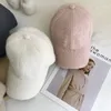 Top kapaklar Sonbahar Kış Kılavuz Renk Beyzbol Kapağı Kadınlar Cony Saç Visor Şapk Beyaz Siyah Sıcak Peluş Casquette Gorras 231019