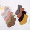 Skarpetki dla dzieci 5 Pairs/Lot Baby Socks Dzieci Dziewczyna Zimowa zima ciepłe skarpetki Silne kolory Akcesoria na 0-12 lata Dziecko Fall 231020