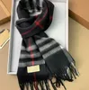 Designer Scarf Top Women Man Brand 100% Cashmere Scarves For Winter Womens and Mens Long Wraps Storlek 180x30 cm julklapp Y47Z#