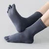 Herrstrumpor 3pairs Fem finger män andas sport fem-tå lång solid casual mellersta rör bomullsstrumpa svett deodorant Sox