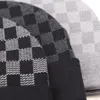 Bonnet Winter Cap Hat Beanie Checkerboard Europe och USA visar små trender utomhus spor solglasögon