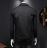 春の男性の性格黒いデシンジャージャケットデザイナー男性用ラペルプリントジャケットボタンポケットウィンドブレイカーボーイマントップスオスのコートアウトウェア