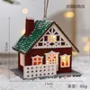 Andra leksaker Jul LED Ljus trähus Lysande lyx Bungalow Juldekorationer Heminredning Fairy Night Lamp Pendant Kids Gift 231020