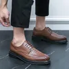 Chaussures habillées en cuir pour hommes bout pointu confortable résistant à l'usure mode décontractée affaires style explosif printemps et automne poussée principale