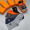 Multicolor-Modedesigner Herren Socken Frauen Männer hochwertige Baumwolle All-Match-Klassiker klassisches Knöchel atmungsaktivem Fußballbasketball Einer von 5 ps