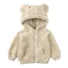 Пальто Милое детское зимнее пальто Детская плюшевая куртка с капюшоном для мальчиков и девочек Утолщенная теплая зимняя одежда Пальто с длинными рукавами с мультяшными медвежьими ушками 231020