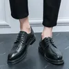 Chaussures habillées en cuir pour hommes bout pointu confortable résistant à l'usure mode décontractée affaires style explosif printemps et automne poussée principale