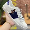 2024 Chaussures de créateurs Ace baskets Italie Bee Snake Le cuir noir Men Green rouge Stripe brodée Tiger Shoe Walking Platform Trainers Sports Casual Sports 34-45