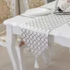 Bordslöpare Stylish Table Runner Simple Modern Fashion Table Runner Circle Brodery Table Mat Bed Flag For Home Dinner Table Decoration 231019