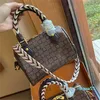 Damen-Kissentasche, karierte bedruckte Handtasche, Designer-Tragetaschen, Leder, bunt, gewebte Schultergurte, Reißverschluss, offene Tasche