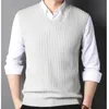 Herentruien Sweatervest Heren Grote maten S-4XL Lente Herfst Oversize Herenvesten Effen Eenvoudig All-match V-hals Koppels Retro Kaki Zacht 231021