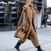 Womens Wool Blends Luxury Brand Runway Fashion Long Teddy Bear Gilet Fur Vest Coat Women Winter Warm Oversized Sleeveless Faux Jacket Waistcoat 231021
