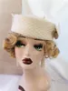 Berretti Berretto da sera in lana bianca Berretto vittoriano Cosplay Cappelli medievali Ragazze vintage Boemia Chapeau floreale con fiocco