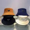 Mężczyźni projektanci Ball Caps Kobiety moda luksusowe haty rybaków Wysokiej jakości ciepłe sztrukoi swobodny sunhats modne vintage trójkąt litery baseballowe czapki baseballowe