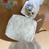 Sacs de rangement portables à fleurs douces pour femmes, trousse de maquillage, sac à cosmétiques de grande capacité pour dames, pochette en coton matelassé, sac à main