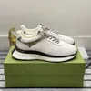 Sapatos casuais homens mulheres sapatos esportivos designer voar tecer material de emenda de couro baixo laço superior plana espuma sapatos esportivos tênis corrida