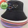 Diseñadores CaAs Sombreros Mens Bonnet Beanie Bucket Hat Béisbol para mujer CaA SnaAbacks Gorros Fedora Sombreros ajustados Mujer Lujos Diseño ChaAeaux124133111c