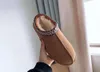 2024 Austrália Botas de Neve Clássicas Designer Ultra Mini Tasman Slipper Dealworld Womens Metade Bota Quente Inverno Pele De Pelúcia Cetim Tazzs Botas de Tornozelo Novo Ujy