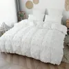 Conjuntos de cama Artesanato de alta qualidade com furball cama dupla capa de edredão conjunto 220x240 tufado king size rainha consolador e fronha 231020