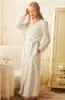 Salon de sommeil pour femmes Automne Hiver Vêtements de nuit princesse pour femmes Robes Pyjamas en flanelle à col en V. Peignoirs de nuit épais Robe de nuit Robe de chambre 231021