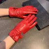 Luxe dames leren handschoenen Klassieke metalen driehoekige wanten Herfst Winter Kasjmier schapenvachthandschoenen Touchscreenhandschoenen