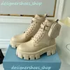 Ontwerper van echt leer Dikke hakken schoenen enkellaarzen Laarzen Platform enkellaarzen Damesschoenen maat 35-42 Glanzend leer Knielaarzen Motorlaarzen met tassen militair