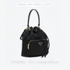 Designer väskor lyxiga mode damer duet renylon återvunnet nylon hinkväska modeväskor dragskon svart artikelnummer: 1bh038_rv44_f0002_v_uoo