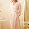 Salon de sommeil pour femmes Automne Hiver Vêtements de nuit princesse pour femmes Robes Pyjamas en flanelle à col en V. Peignoirs de nuit épais Robe de nuit Robe de chambre 231021