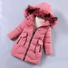 Giubbotti 2023 Big Size Winter Keep Warm Girls Jacket 5 colori Cartoon Heart Pattern collo di pelliccia staccabile cappotto con cappuccio spesso per bambini