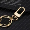 Designer Keychain TWIGGY CHAIN Gold Letters Fashion Womens Bag Charm Luxury Keyring Alloy Classic Keychain Rings Portachiavi
