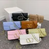 Bag Fashioner Designer Женщины на плечах сумки женская роскоши дизайнеры v сумочка сумочка сумочка кошелек Nappa Stud Totes 6colour