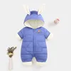 Rompers Autumn Baby Boy Winterkläder totalt för barn Spädbarn Tjockna barnkläder Huven Mantle Coat Girl Snowsuit Jumpsuit Romper 231020