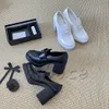 Scarpe eleganti di design di lusso mocassini da donna casual monolite triangolo logo in pelle nera Aumenta la piattaforma scarpe da sposa sneakers scarpe da ginnastica piatte sociali verniciate opache