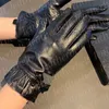 Gants de luxe en cuir pour femmes, mitaines classiques triangulaires en métal, en cachemire et en peau de mouton, pour écran tactile, automne et hiver