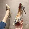 Robe chaussures 2023 printemps été fête pointue peu profonde douce belles fleurs frappé couleur talons aiguilles mode talon haut