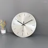 Zegary ścienne Nordic Metal Clock Ciche Creative Design Sypialnia Srebrna liczba mechaniczna Orologio Da Parete Kitchen Decorction