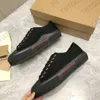 Дизайнерские кроссовки Мужские хлопковые кроссовки в клетку с принтом Женская повседневная обувь Винтажная классическая решетчатая обувь на шнуровке Черно-белая уличная обувь Высочайшее качество с коробкой NO288