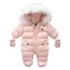 Rompertjes Winter Baby Jumpsuit Dikke Warme Baby Met Capuchon Binnenkant Fleece geboren Jongen Meisje Overalls Bovenkleding Kinderen Snowsuit 231021